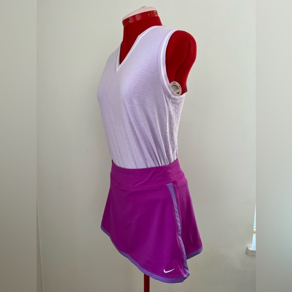 Nike Dri-Fit Golf Skirt - Picture 2 of 12